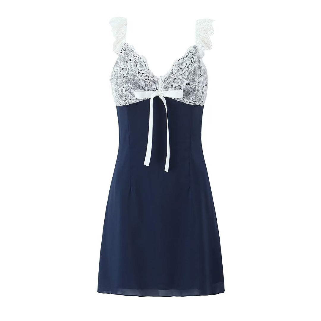 Nightgown for women with a lace top and an elegant bow decoration Lune London