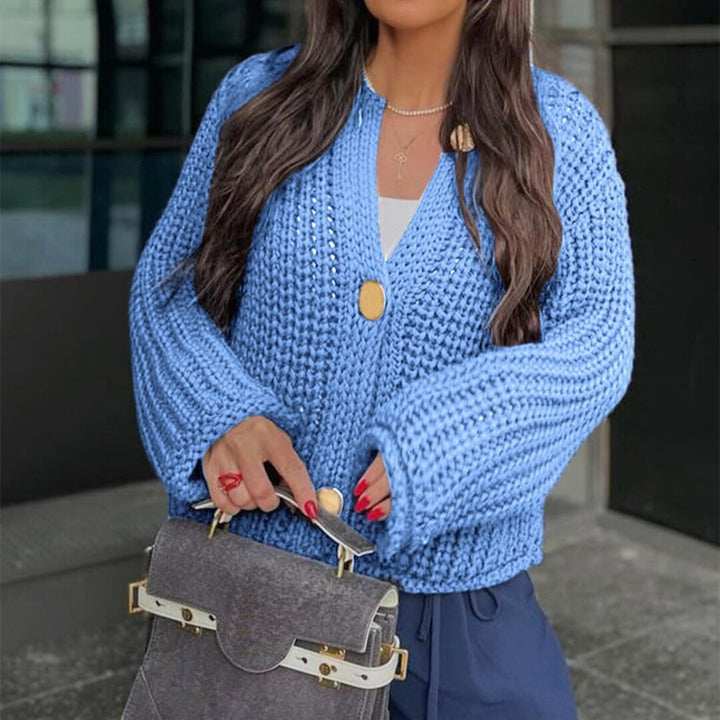 Ladies Sweatshirt in Knit with Large Buttons and Patch Pockets Lune London