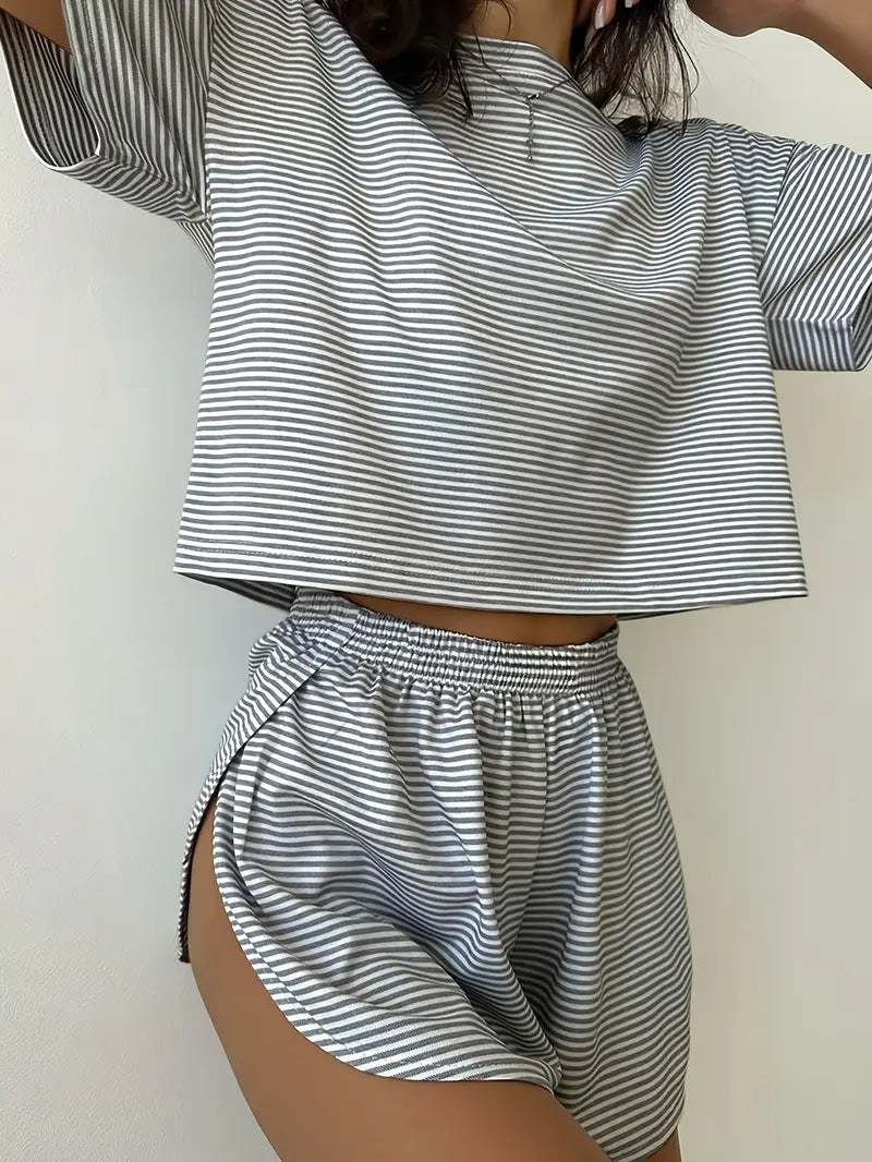 Women's short casual top with short sleeves and loose fit and high-waisted pants Lune London