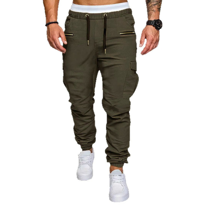 Lune London | Men's cargo jogging pants with elastic waistband and practical zip pockets