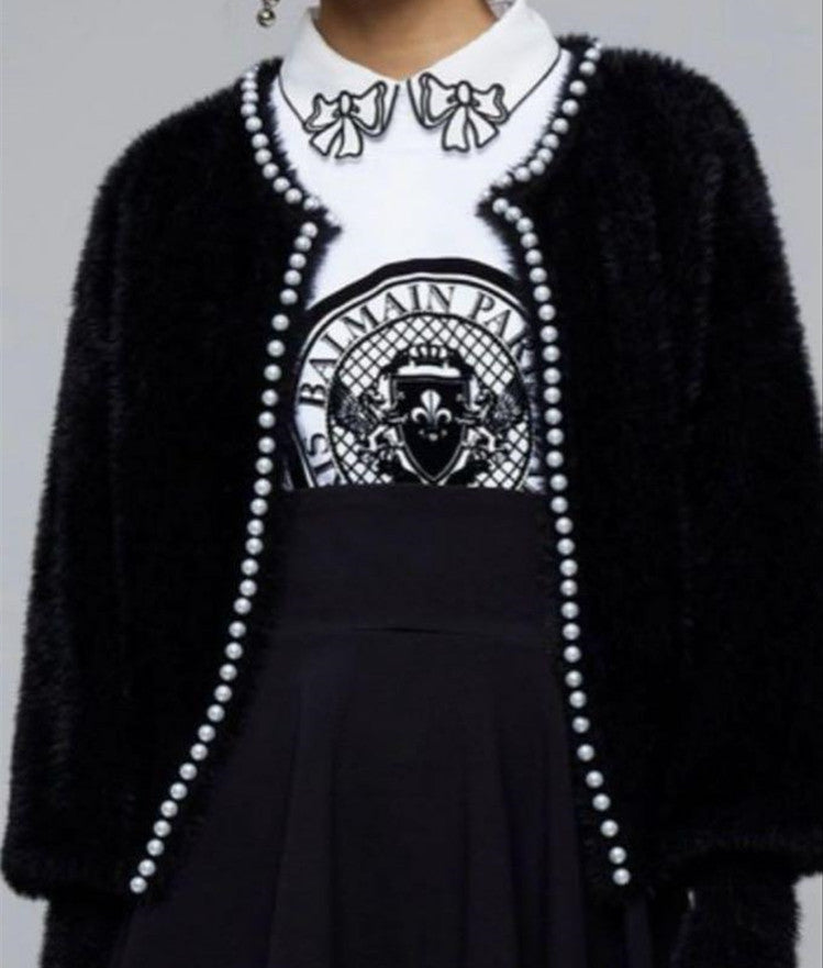Ladies plush cardigan with pearl button and casual fit Lune London