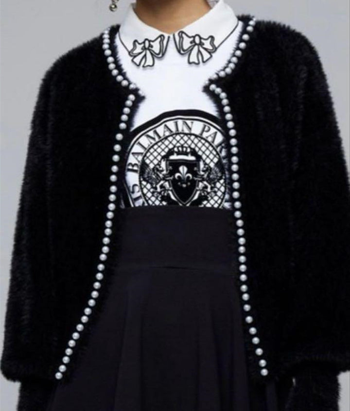 Ladies plush cardigan with pearl button and casual fit Lune London