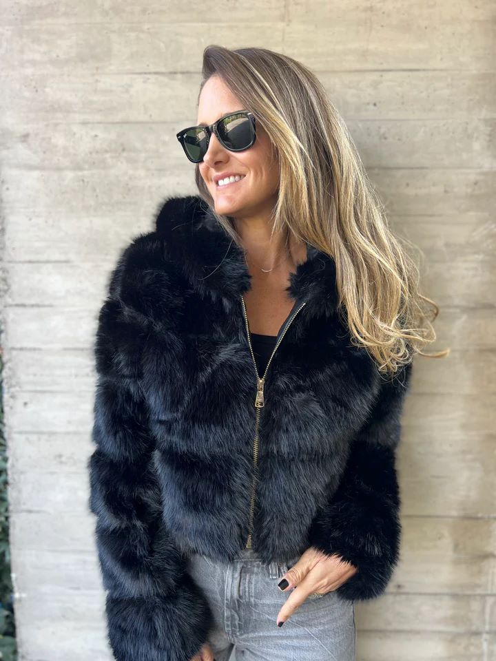 Short faux fur jacket for women with high-quality zipper Lune London