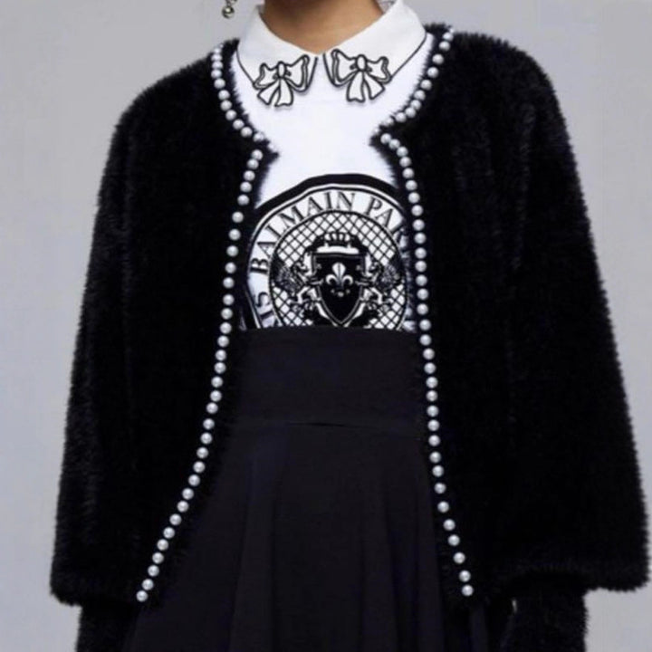 Ladies plush cardigan with pearl button and casual fit Lune London