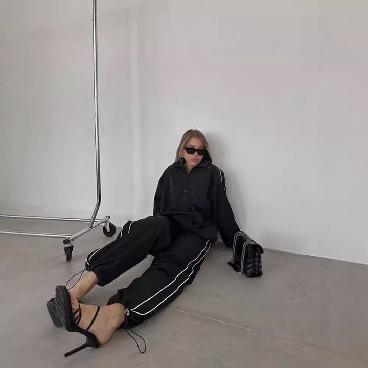 Women's sporty hooded jacket in high-performance material Lune London