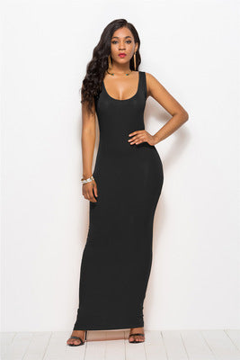 Women Elegant and Fitted Maxi Dress with a Deep Round Neck Lune London