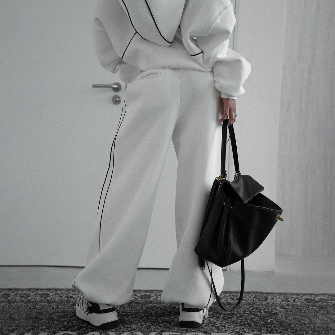 Hooded jacket for women with modern contrasting seams and a kangaroo pocket Lune London