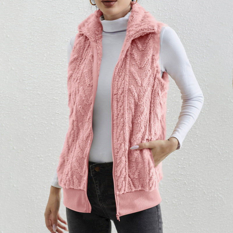 Cozy fleece jacket for women with stand-up collar and practical pockets Lune London