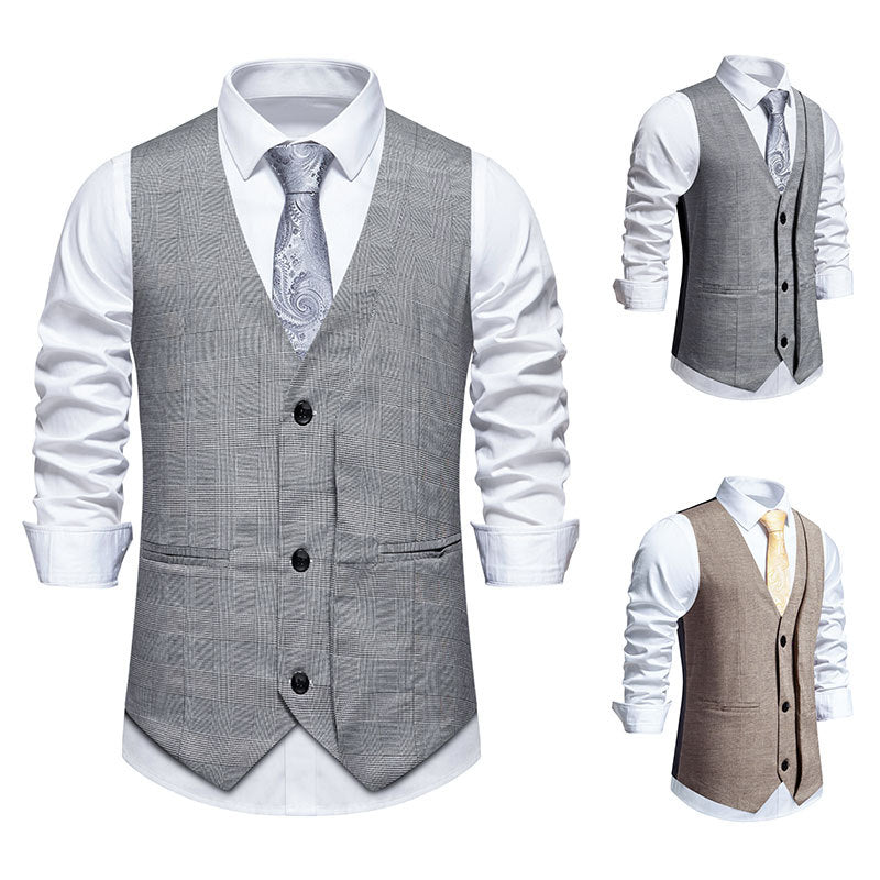Elegant suit vest for men with a classic herringbone pattern and practical pockets Lune London