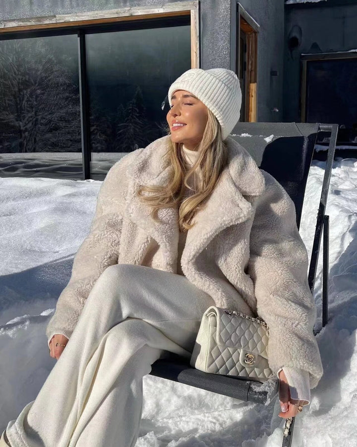 Veste en peluche confortable pour femme au style élégant surdimensionné Chic & Stil