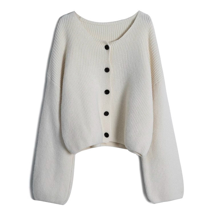 Trendy short cardigan for women with a fine ribbed structure and Lune London button details