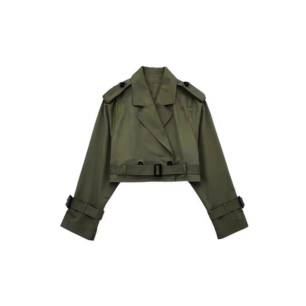 Fashionable short trench coat for women with an elegant design and stylish details Lune London
