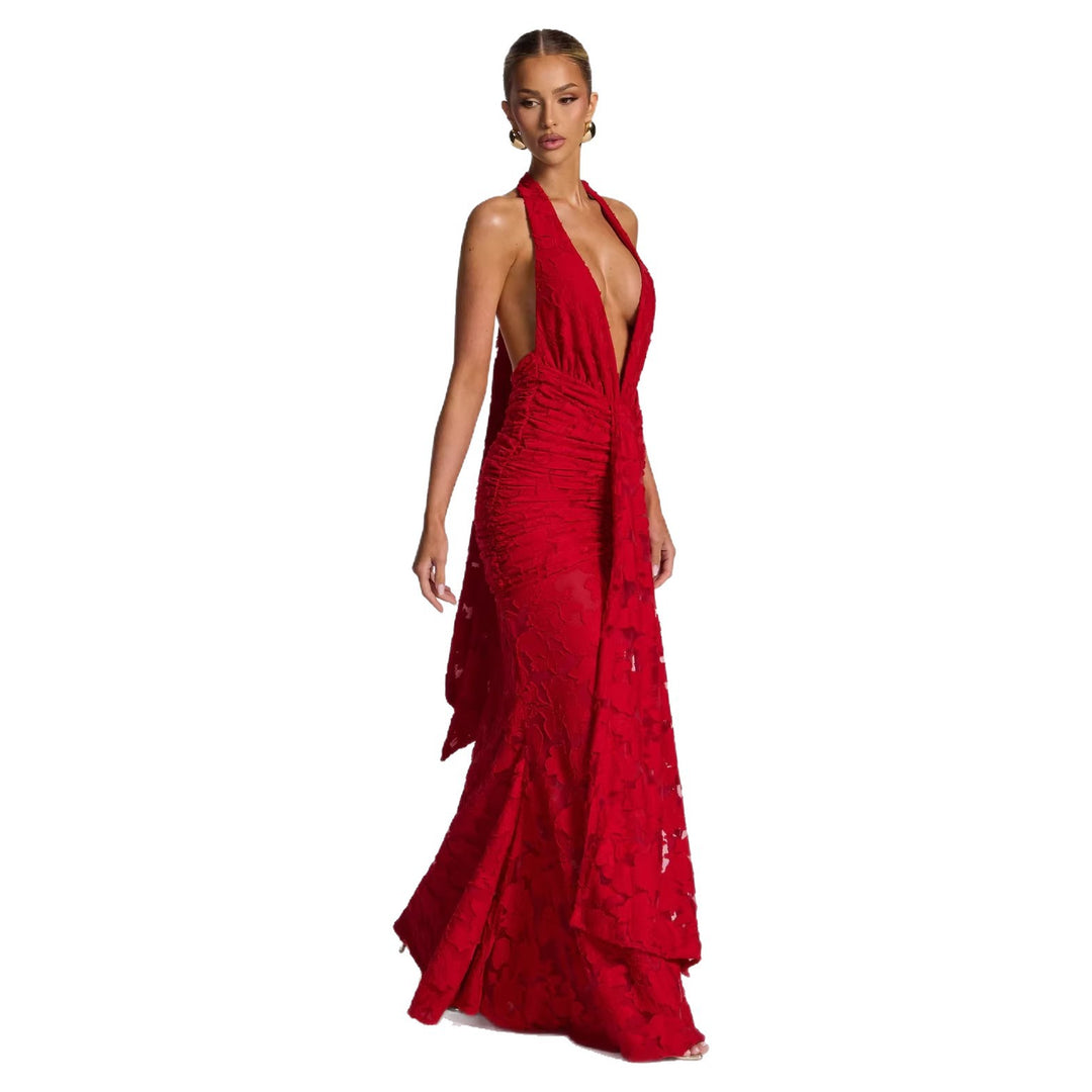 Glamorous evening dress for women with deep V-neck and ruched texture Chic & Stil