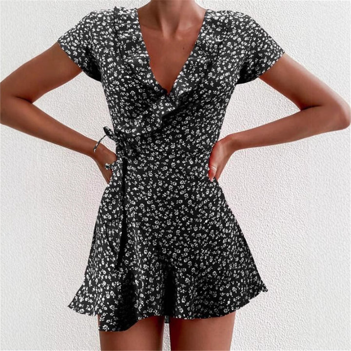 Playful summer dress for women with ruffle details and chic floral patterns