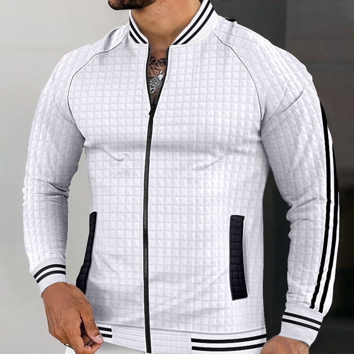 Veste matelassée sportive pour hommes avec un design structuré et des poches zippées latérales Lune London