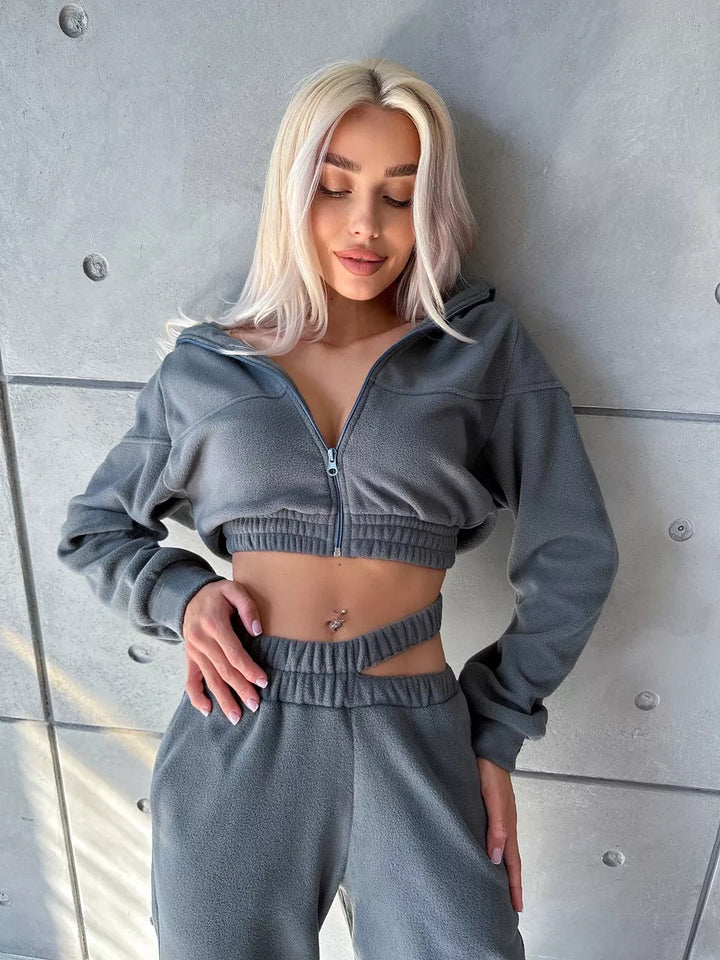 Elegant and sporty fleece hoodie set for women Lune London