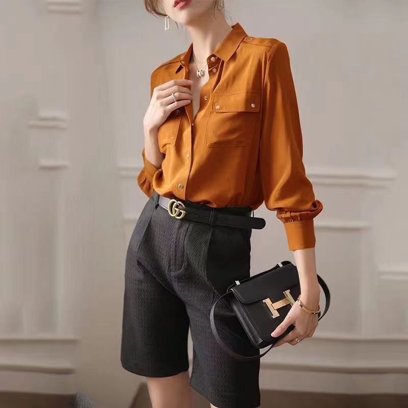 Blouse élégante pour femmes avec poches poitrine pratiques
