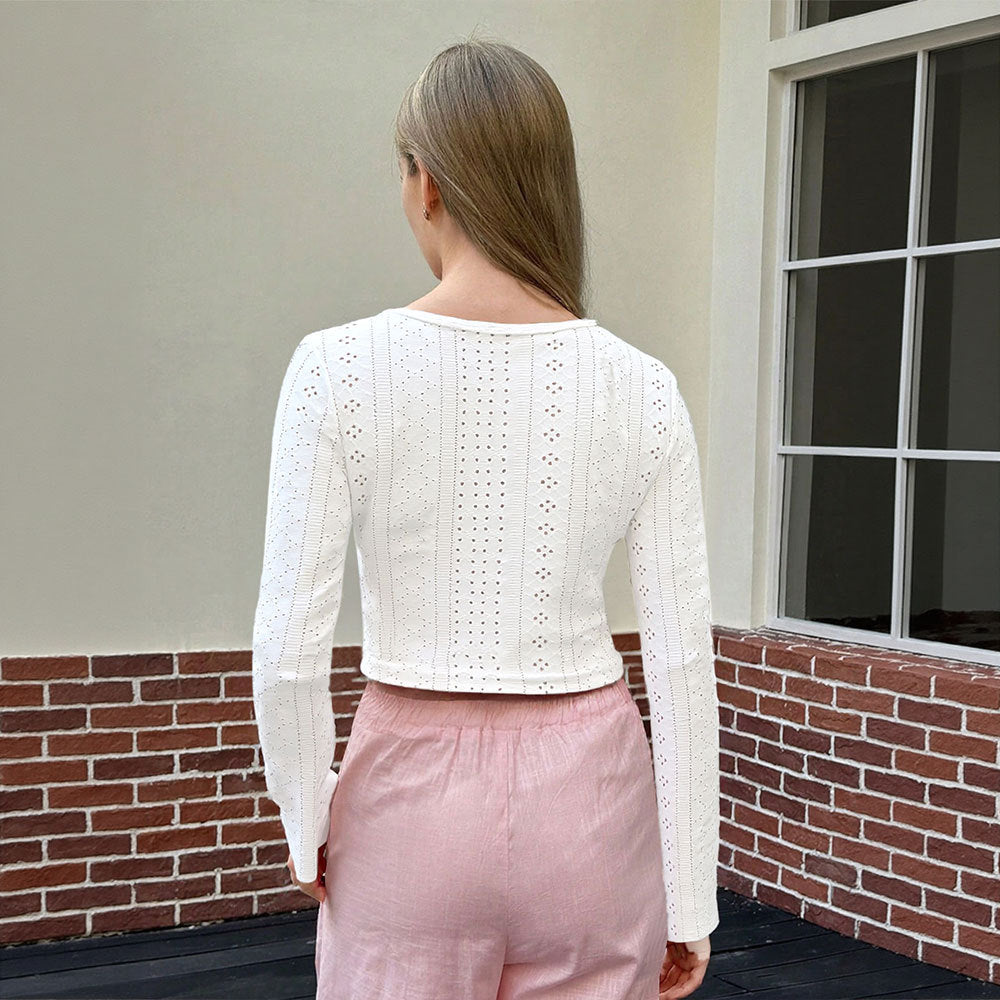 Short-sleeved women’s shirt with an elegant lace and delicate eyelet embroidery Chic & Stil