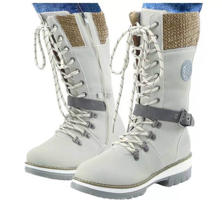 Robust winter boots for ladies with a high design and chic and stylish accents