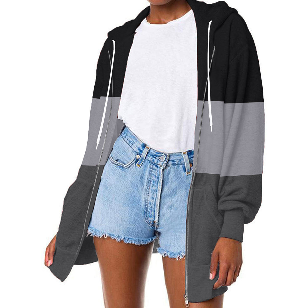 Comfortable hooded sweatshirt for women with a fashionable color block design Lune London