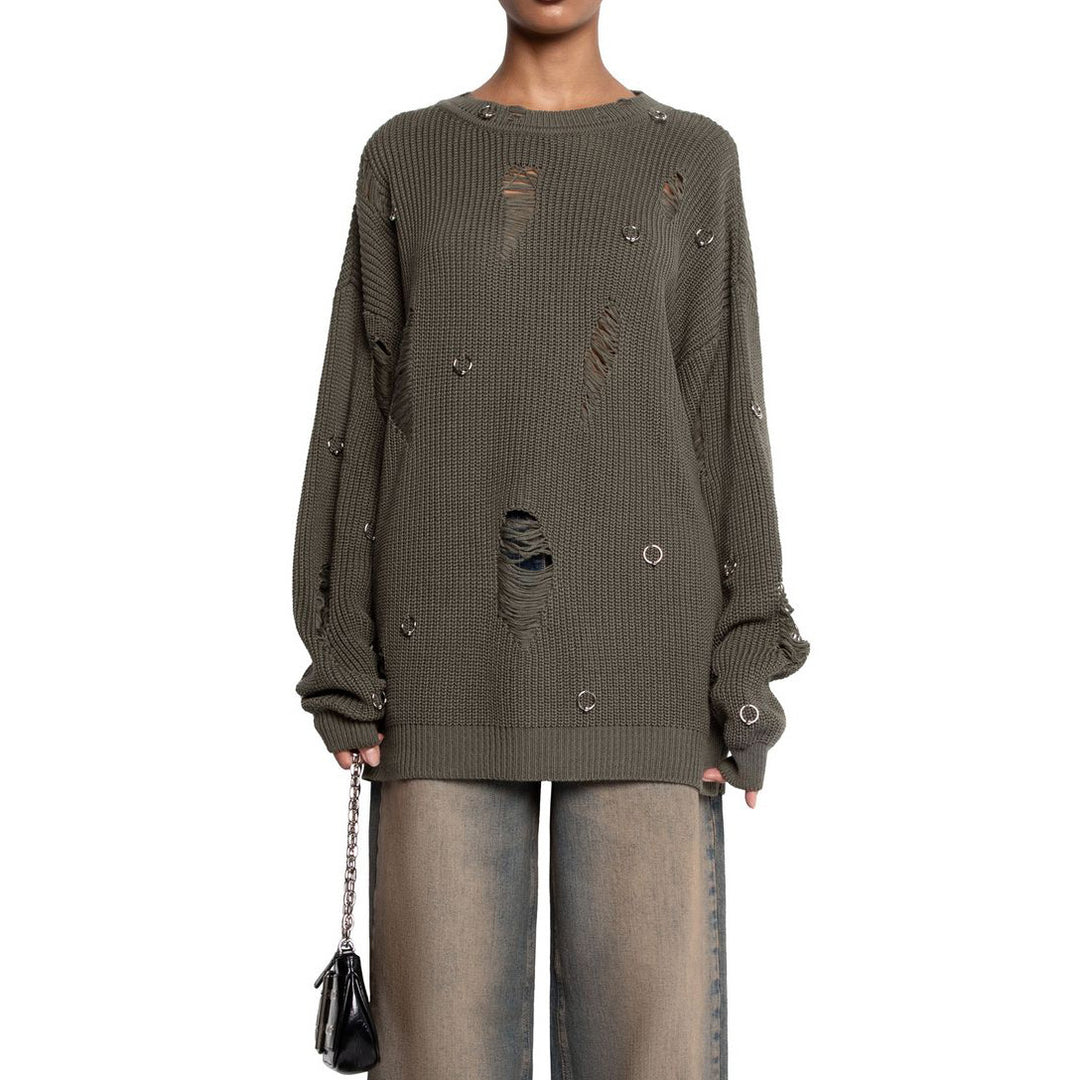 Casual sweater for women with trendy ripped details and decorative appliqués Lune London