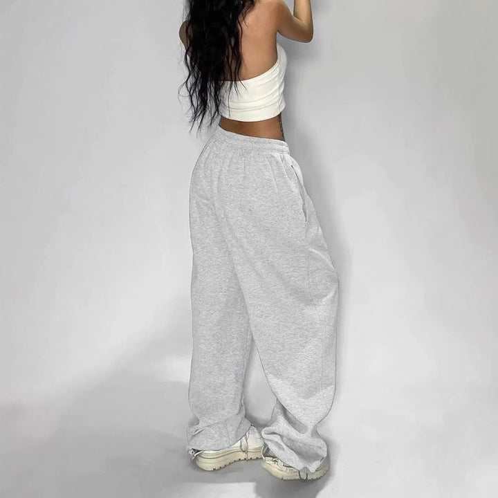 Women's comfortable leisure pants with elastic waistband and wide fit Chic & Stil