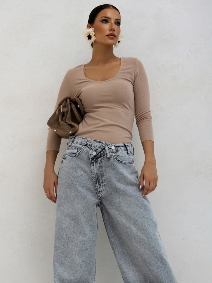 Fitted long sleeve T-shirt for women with plunging neckline Lune London
