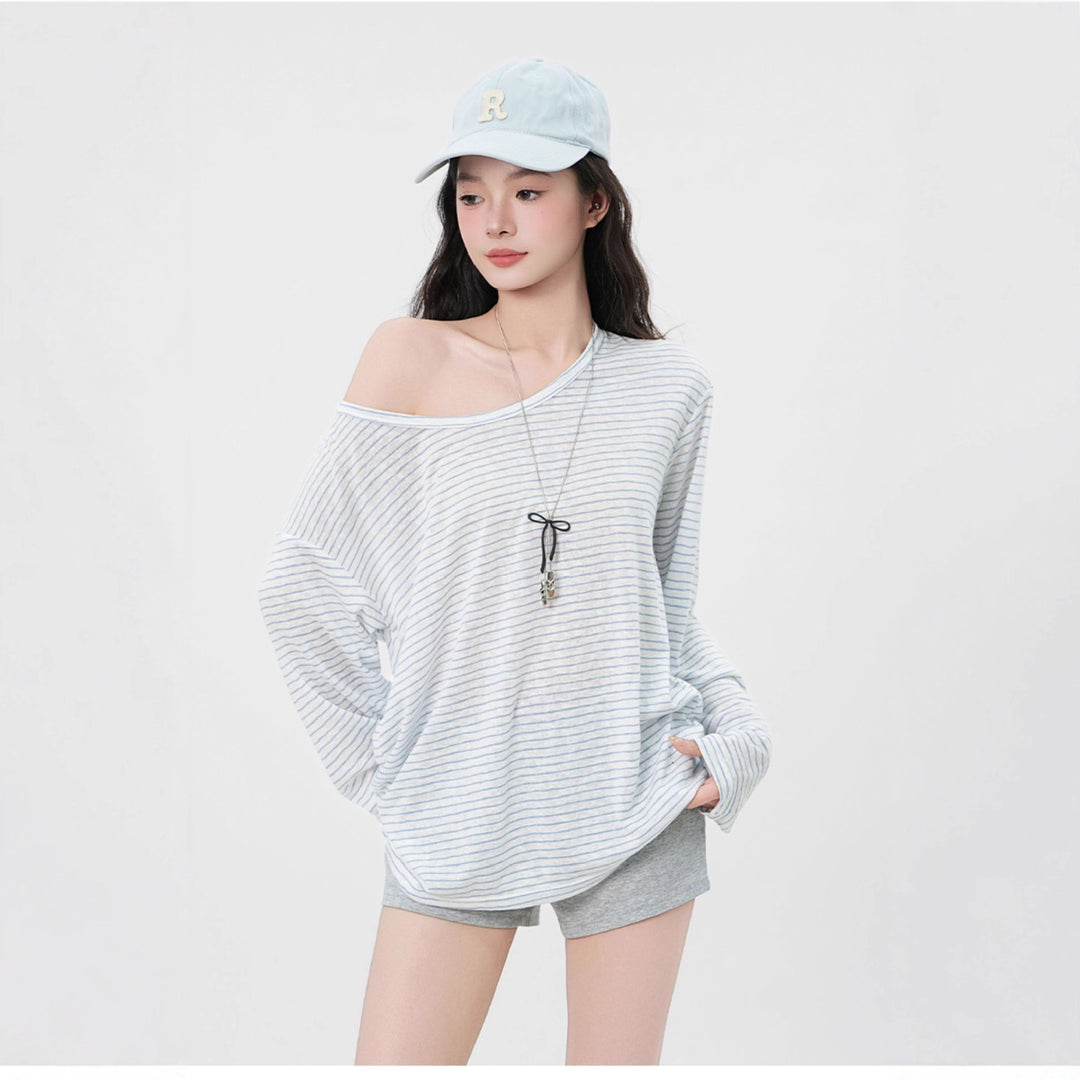 Women's casual long sleeve t-shirt with asymmetrical design Chic & Stil