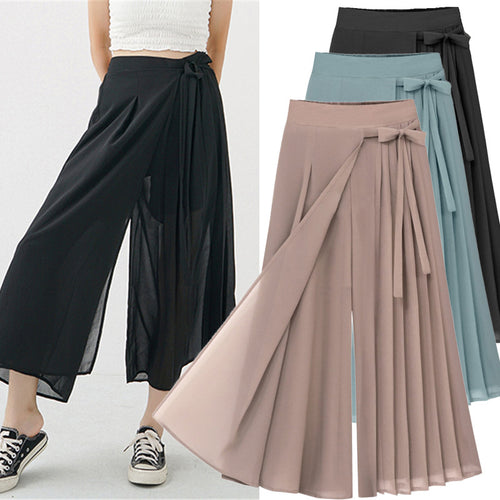 Elegant pleated skirt for women with side belt at the waist Lune London