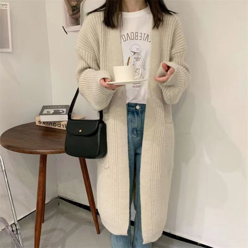 Women's knitted cardigan with a relaxed silhouette and deep pockets Lune London