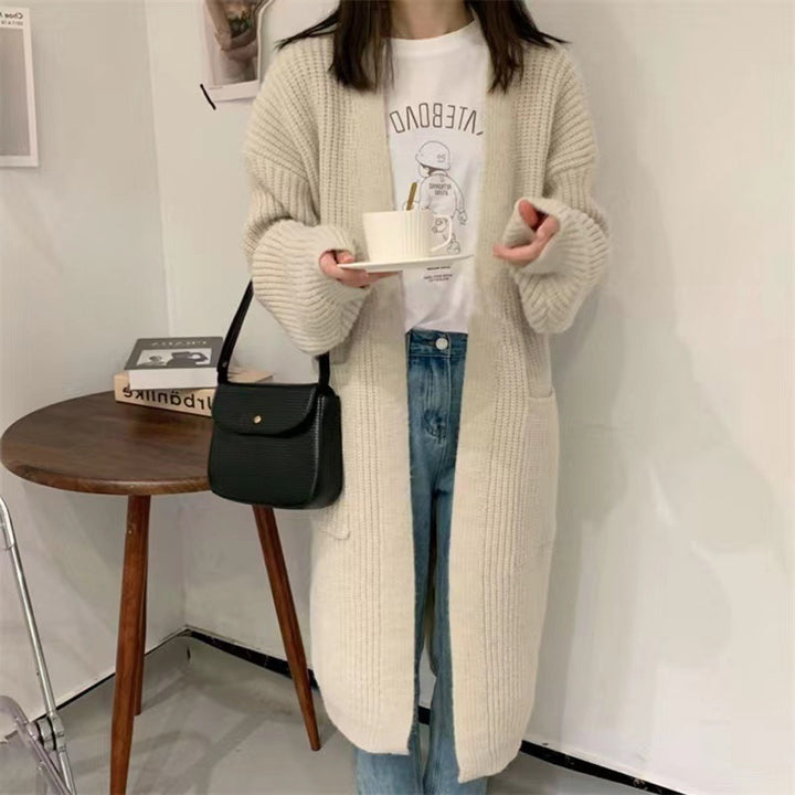 Women's knitted cardigan with a relaxed silhouette and deep pockets Lune London