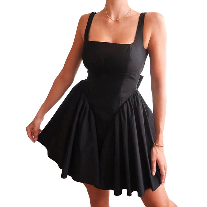 Robe courte pour femme avec décolleté carré et jupe fluide Chic & Stil