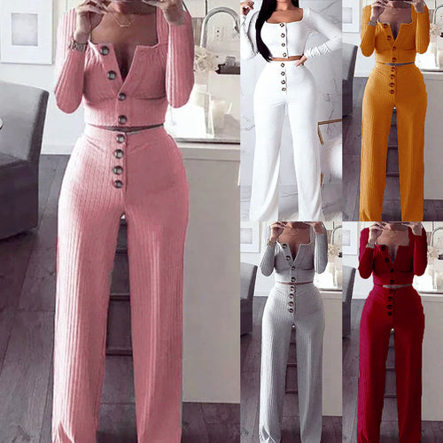 Knitted set for women with button placket and loose fit Chic und Stil