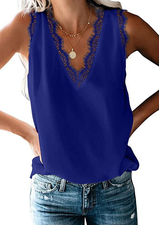 Women’s blouse with elegant lace insert Lune London
