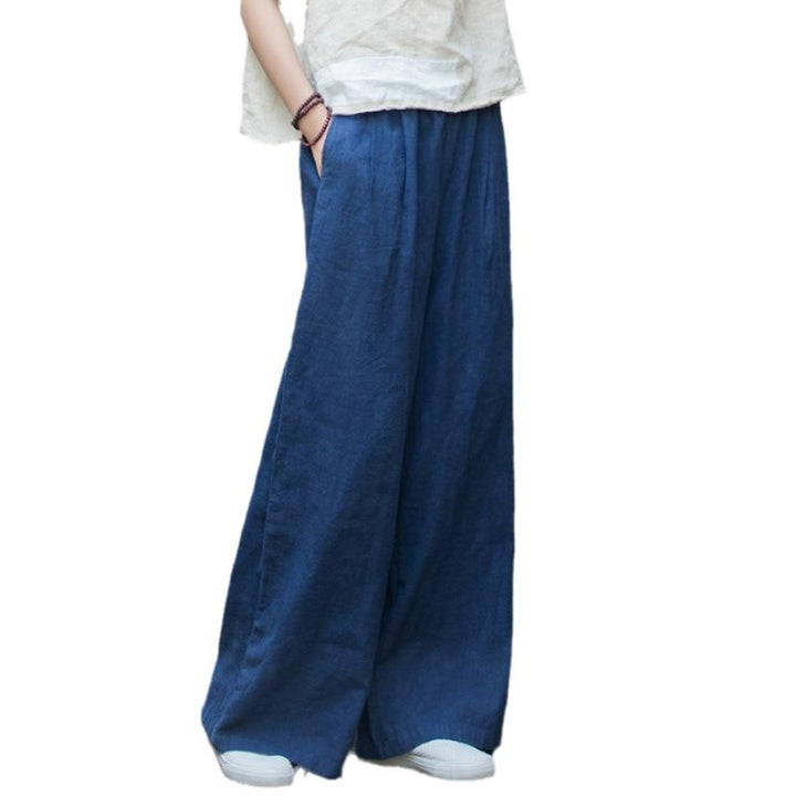 Linen trousers for women in loose fit with elastic waistband and practical pockets Lune London