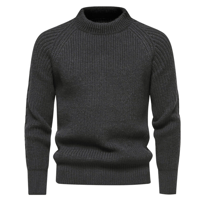 Men's chunky knit sweater with high collar and timeless design Lune London
