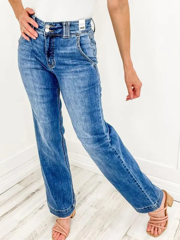 Women's Wide Leg Jeans with High Waist and Elegant Seam Design