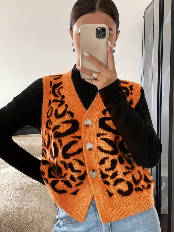 Gilet en tricot pour femmes avec un élégant motif léopard et des boutons de haute qualité Chic & Stil
