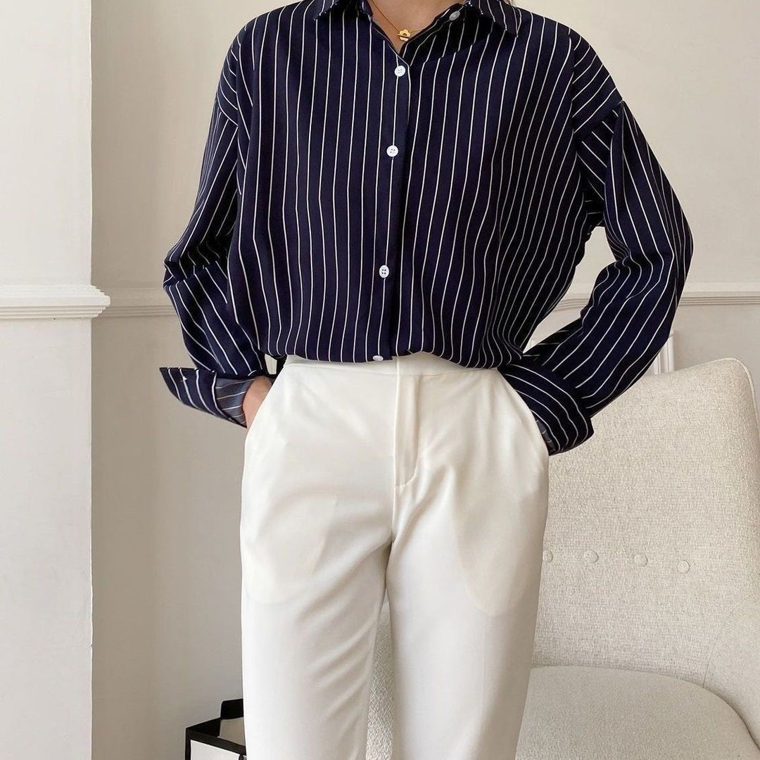 Blouse classique pour femmes avec fines rayures Chic & Stil
