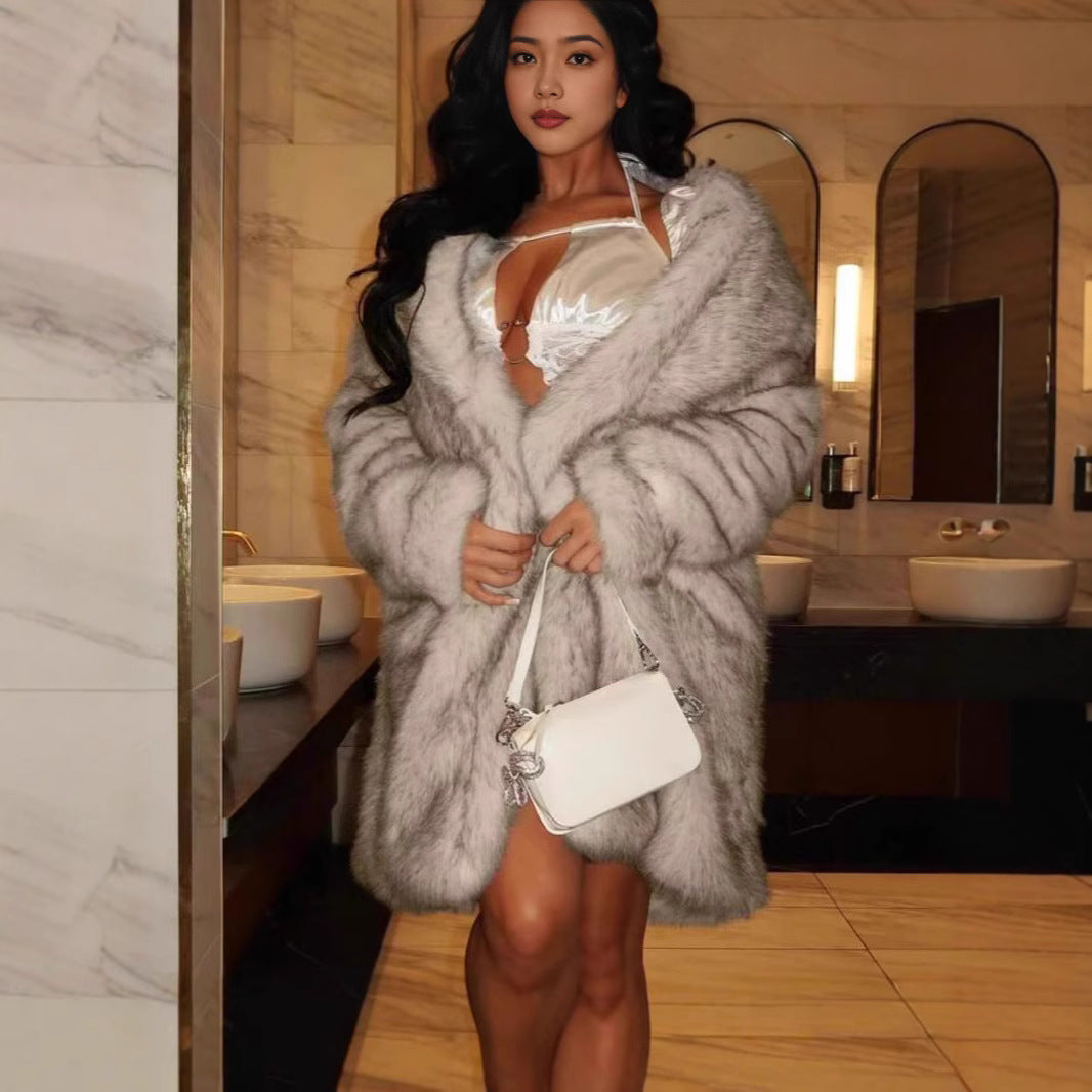 Ladies luxury cozy jacket with high quality faux fur Lune London