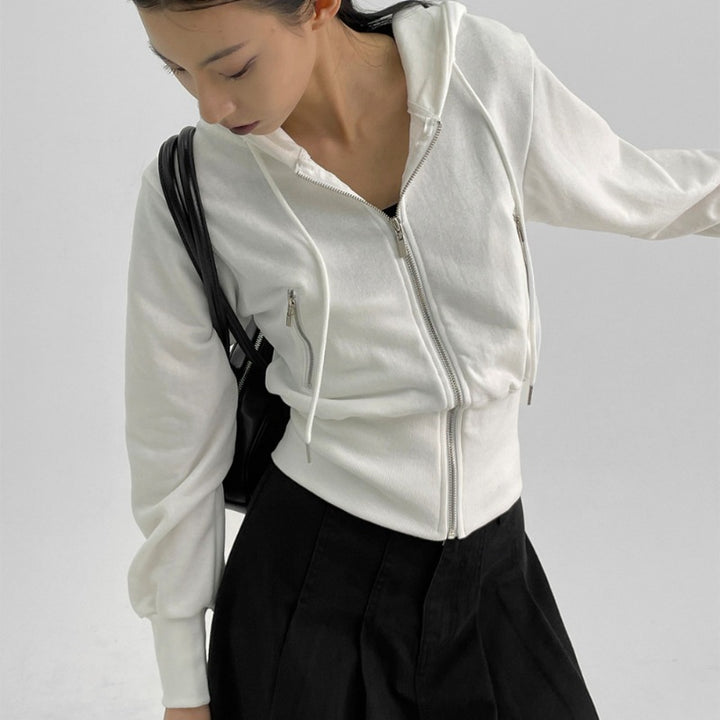 Ladies sporty zip hoodie with a fitted cut Chic & Stil