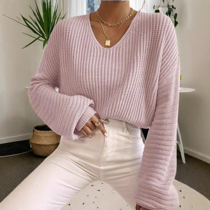 Chunky knit sweater for women with deep V-neck and relaxed sleeves Lune Londonl