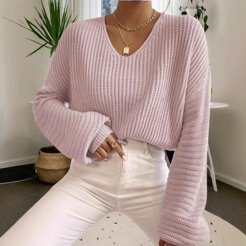Chunky knit sweater for women with deep V-neck and relaxed sleeves Lune Londonl
