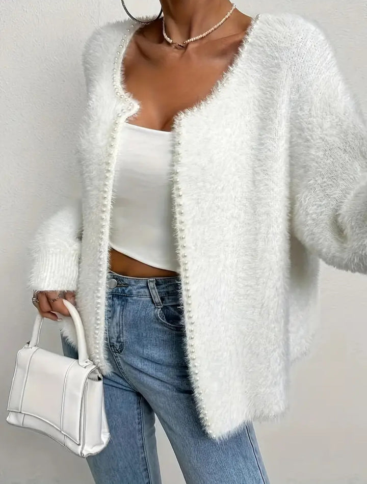 Ladies plush cardigan with pearl button and casual fit Lune London