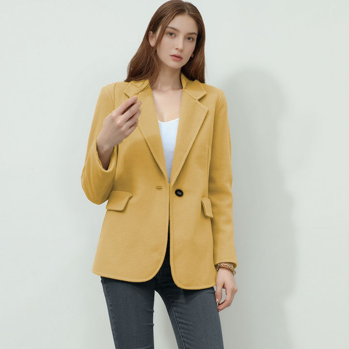 Elegant blazer jacket for women with structured surface and chic cut Lune London