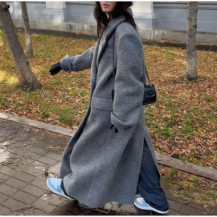 Oversized wool coat for women with elegant design Lune London