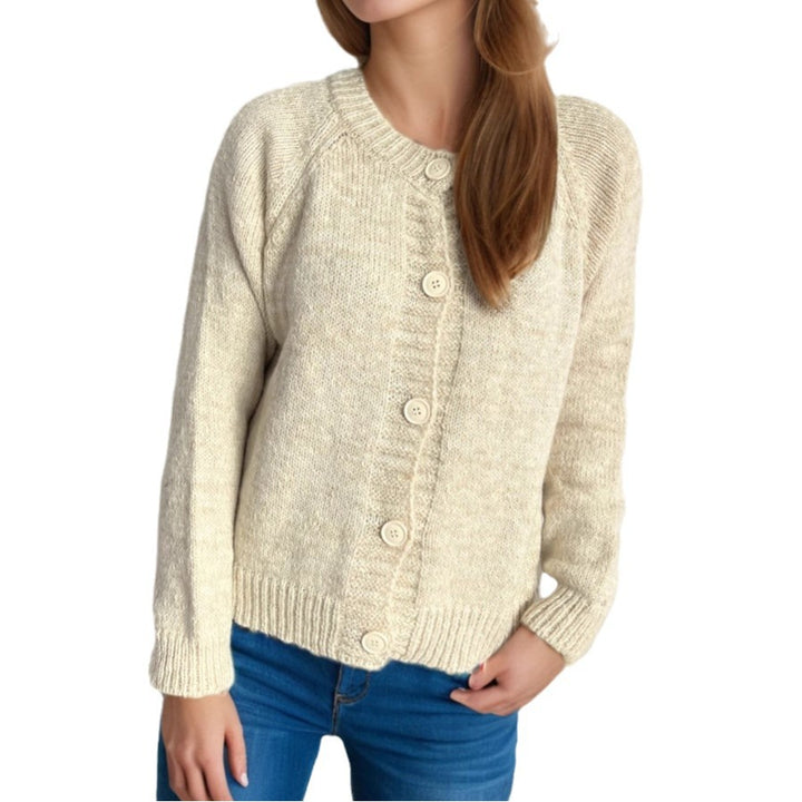 Cardigan confortable pour femmes avec de grands boutons et une belle texture Chic & Stil