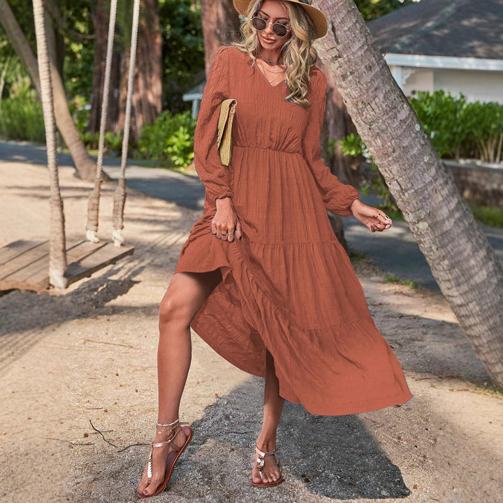 Maxi dress for women with a slight crinkled design and an elegant V neckline Lune London