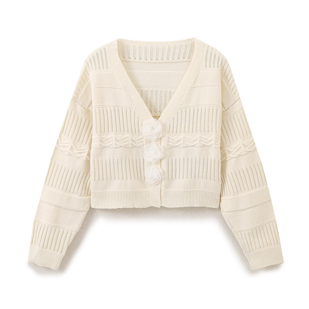 Ladies fashion sweater with romantic floral buttons and casual cut Lune London