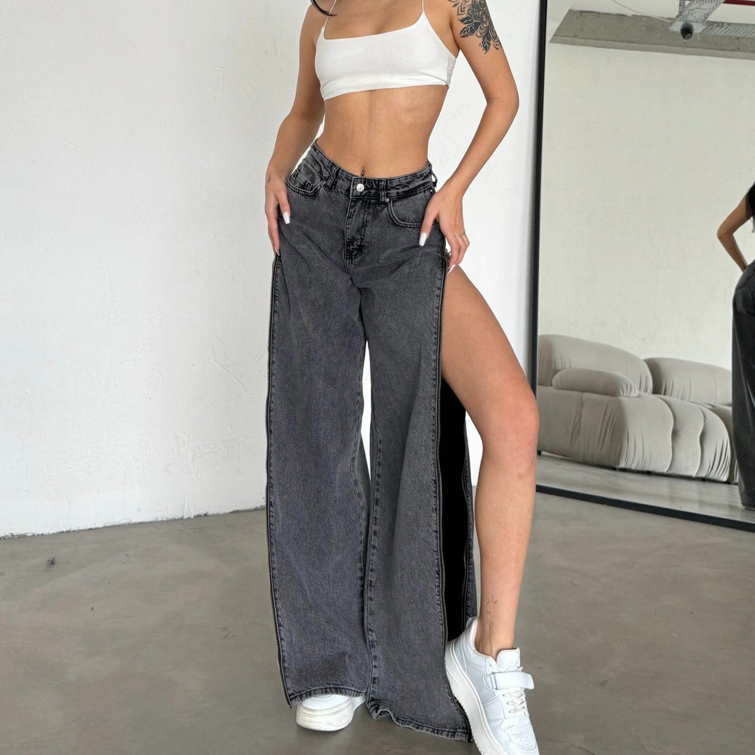 Casual high-waisted jeans for women in vintage style Lune London